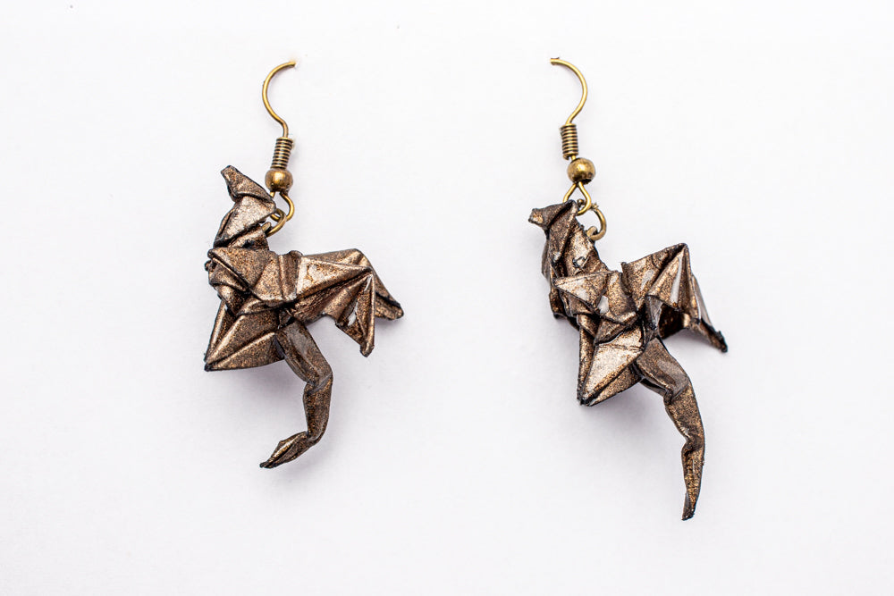 Aretes de Origami en Forma de Dragón | Hechos a Mano con Papel y Resina