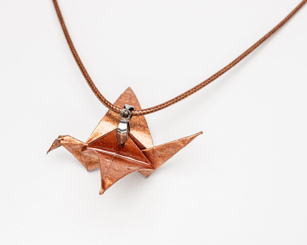 Colgante de Origami Grulla Japonesa | Hecho a Mano con Papel y Resina