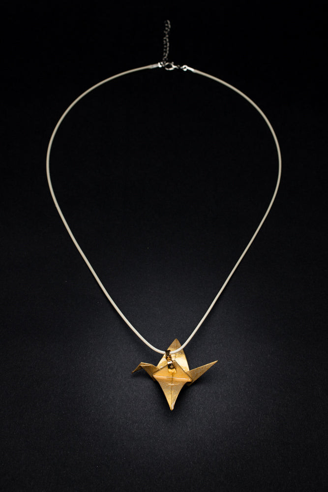 Colgante de Origami Grulla Japonesa | Hecho a Mano con Papel y Resina